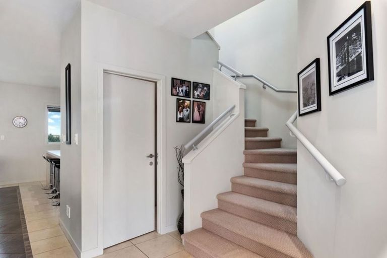 Photo of property in Point Ridge, 16/130 Gills Road, Albany Heights, Auckland, 0632