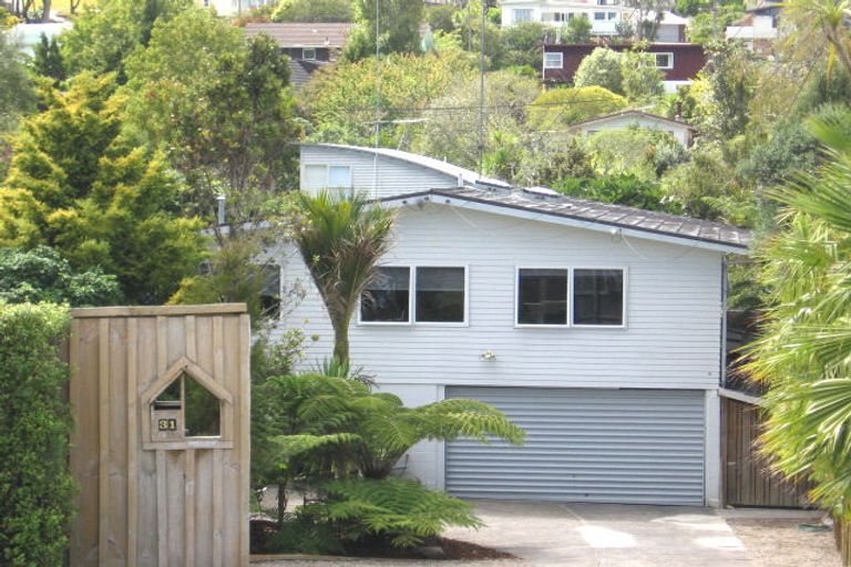 Photo of property in 31 Lyons Avenue, Murrays Bay, Auckland, 0630