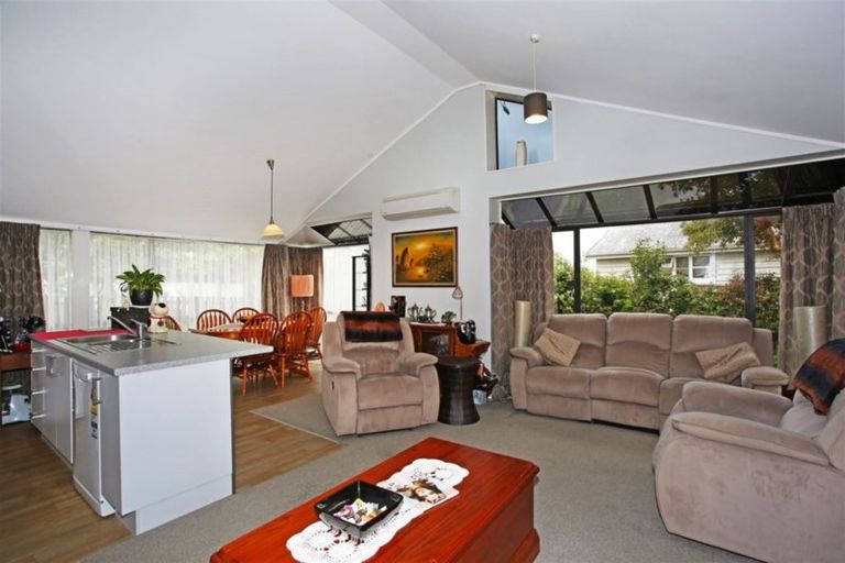 Photo of property in 1/288 Queen Street, Pukekohe, 2120