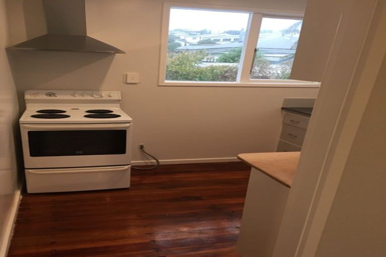 Photo of property in 1/27a Randwick Road, Northland, Wellington, 6012