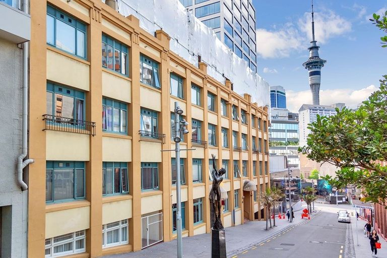 Photo of property in 1 Genesis Place, Flat Bush, Auckland, 2019