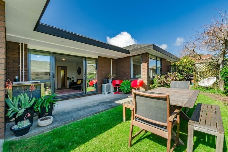 Photo of property in 76 Kapanui Road, Waikanae, 5036