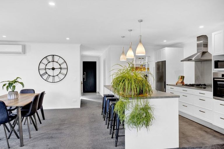 Photo of property in 69 Wilson Street, Hawera, 4610