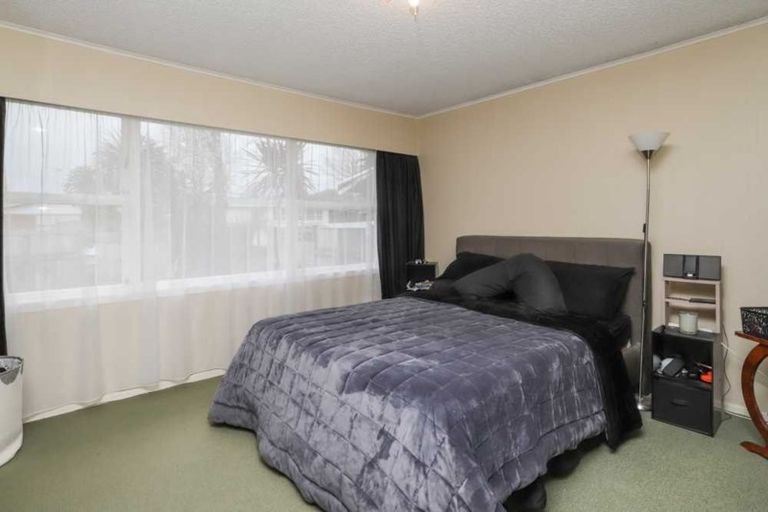 Photo of property in 2 Russleigh Drive, Dinsdale, Hamilton, 3204