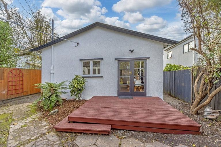 Photo of property in 12 Buccleugh Street, Phillipstown, Christchurch, 8011