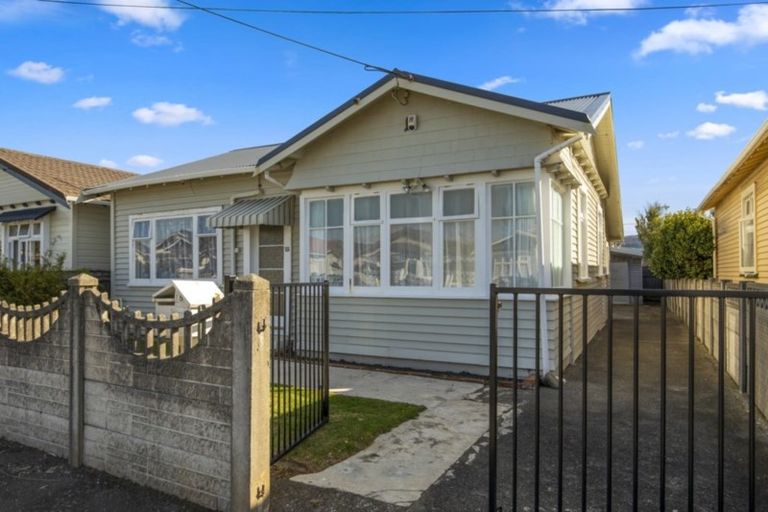 Photo of property in 15 Collins Street, Petone, Lower Hutt, 5012