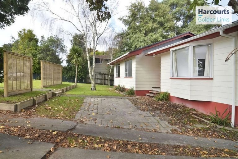 Photo of property in 3 Ballial Place, West Harbour, Auckland, 0618