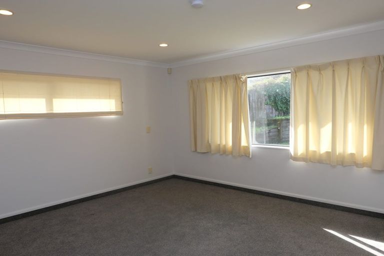Photo of property in 168 Guildford Drive, Paraparaumu Beach, Paraparaumu, 5032
