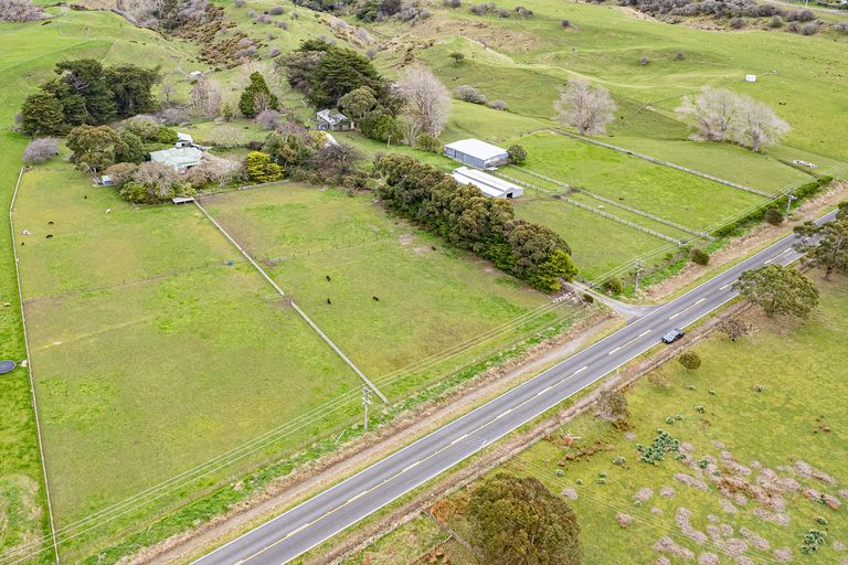 Photo of property in 256 No 2 Line, Okoia, Whanganui, 4572