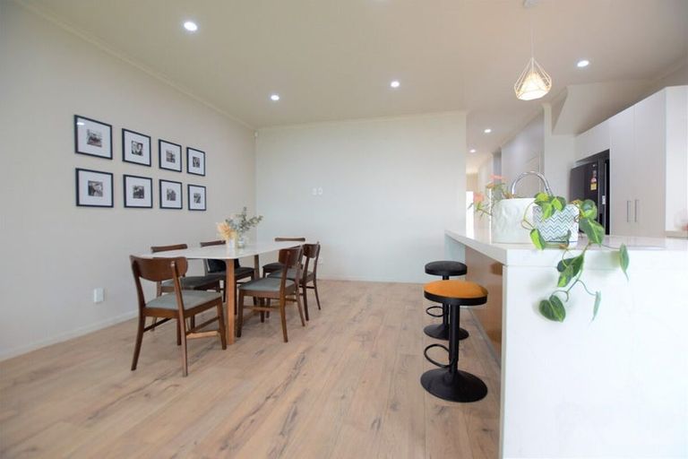 Photo of property in 25 Lili Chen Way, Mangere Bridge, Auckland, 2022