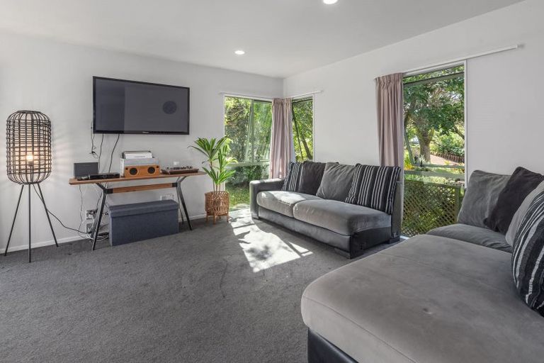Photo of property in 77 Caribbean Drive, Unsworth Heights, Auckland, 0632