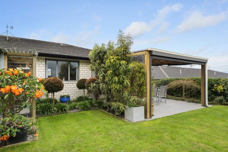 Photo of property in Waterview Estate, 26/4 Greystone Place, Omokoroa, 3114