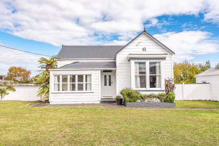 Photo of property in 6 Stark Street, Durie Hill, Whanganui, 4500