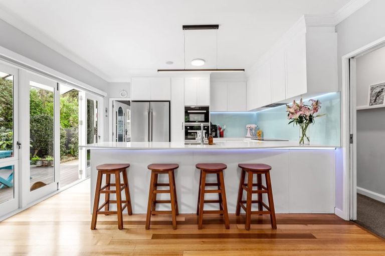 Photo of property in 36 Glengarry Avenue, Manly, Whangaparaoa, 0930