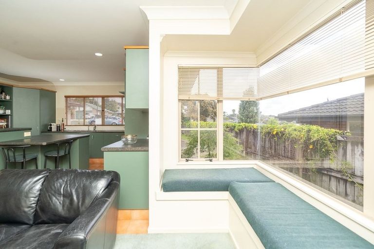 Photo of property in 17 Highgrove Drive, Grandview Heights, Hamilton, 3200