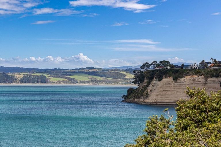 Photo of property in 30c Marine Parade, Mellons Bay, Auckland, 2014