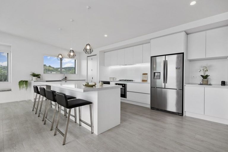 Photo of property in 72 Waikite Road, Welcome Bay, Tauranga, 3112