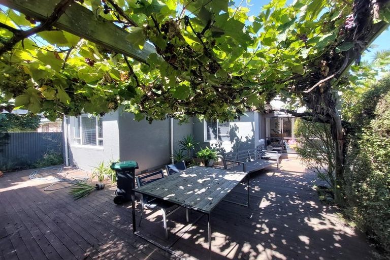 Photo of property in 35 Evesham Crescent, Spreydon, Christchurch, 8024