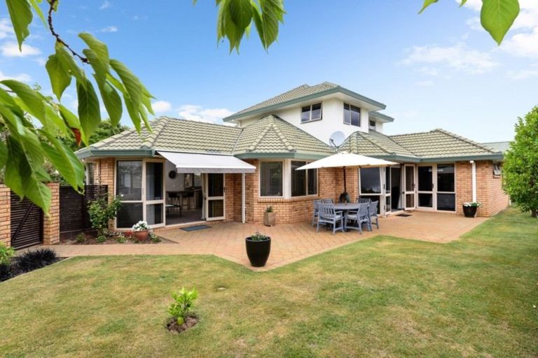 Photo of property in 2 Makepeace Place, Flagstaff, Hamilton, 3210