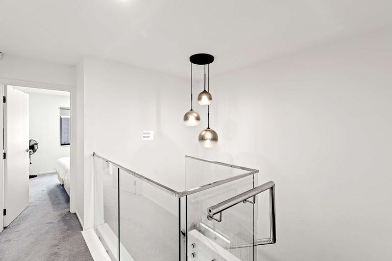 Photo of property in 15c Arney Road, Ranui, Auckland, 0612