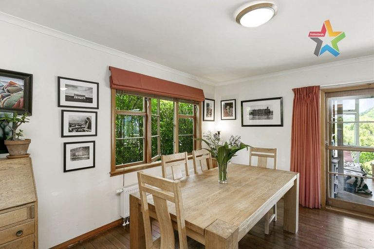 Photo of property in 153 Nevay Road, Miramar, Wellington, 6022