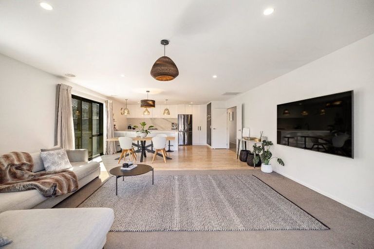 Photo of property in 13 Wheat Street, Jacks Point, Queenstown, 9371