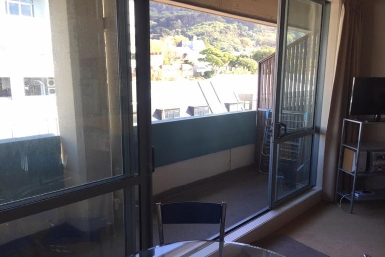 Photo of property in Metro Apartments, 6/220 Thorndon Quay, Pipitea, Wellington, 6011