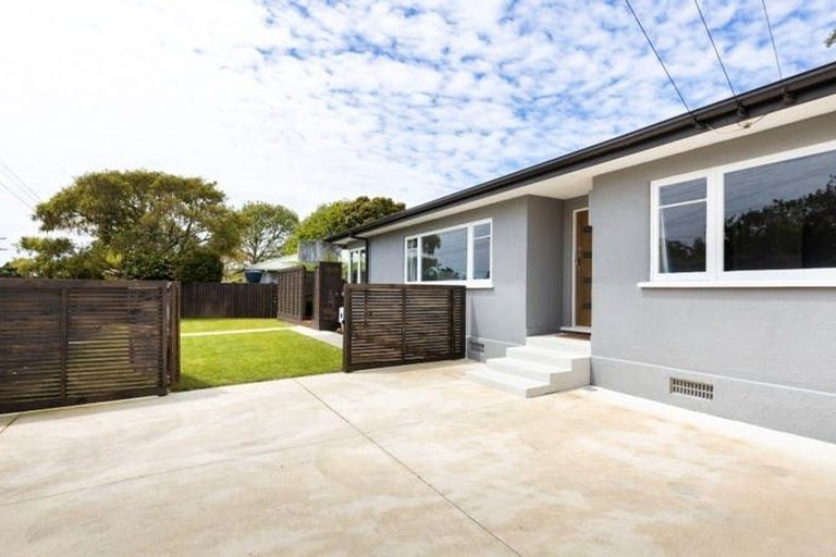 Photo of property in 201 Frankley Road, Frankleigh Park, New Plymouth, 4310