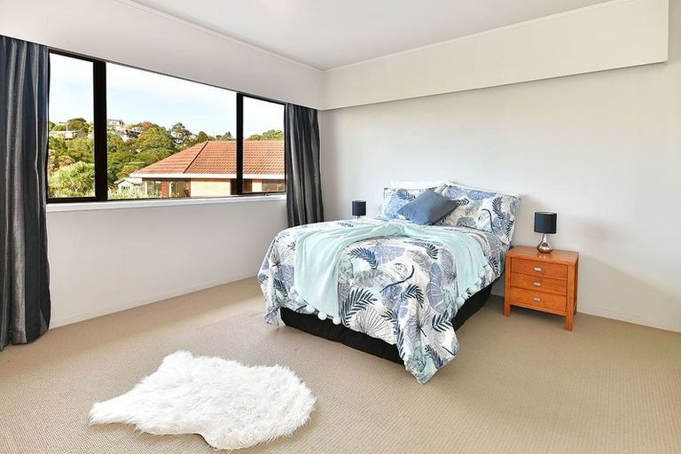 Photo of property in 3 Elgin Place, Red Beach, 0932