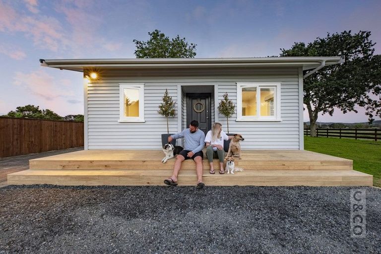 Photo of property in 1082 Old North Road, Waimauku, 0882