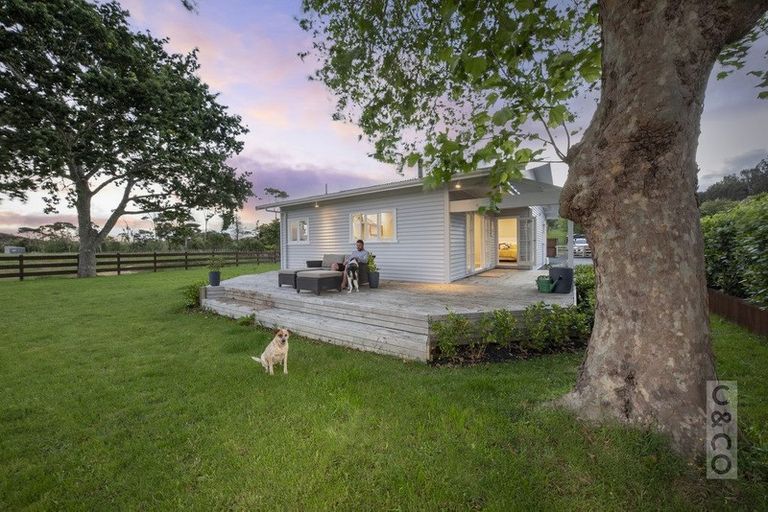 Photo of property in 1082 Old North Road, Waimauku, 0882