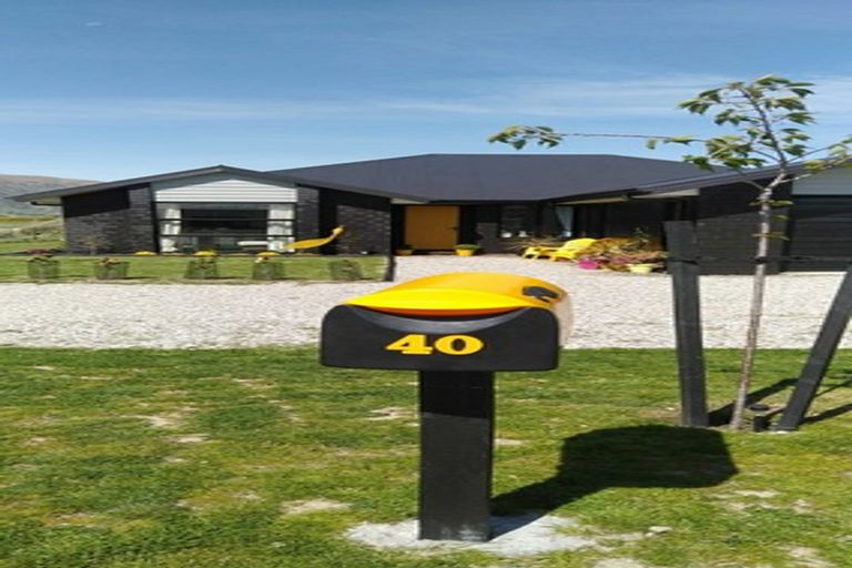 Photo of property in Luggate Park, 40 Cooper Crescent, Luggate, Cromwell, 9383