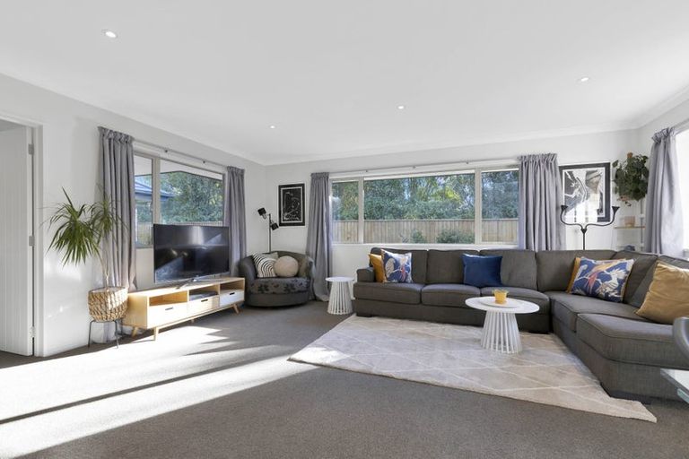 Photo of property in 19 Franklin Drive, Rangiora, 7400