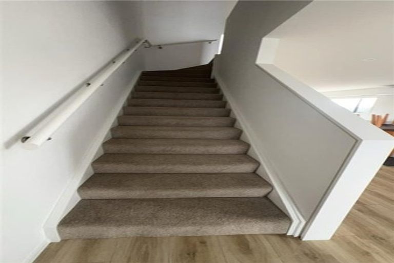 Photo of property in 9 Pipi Place, Levin, 5510