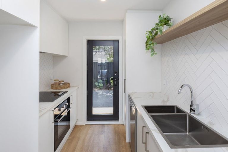 Photo of property in 2/45 Berry Street, Saint Albans, Christchurch, 8014