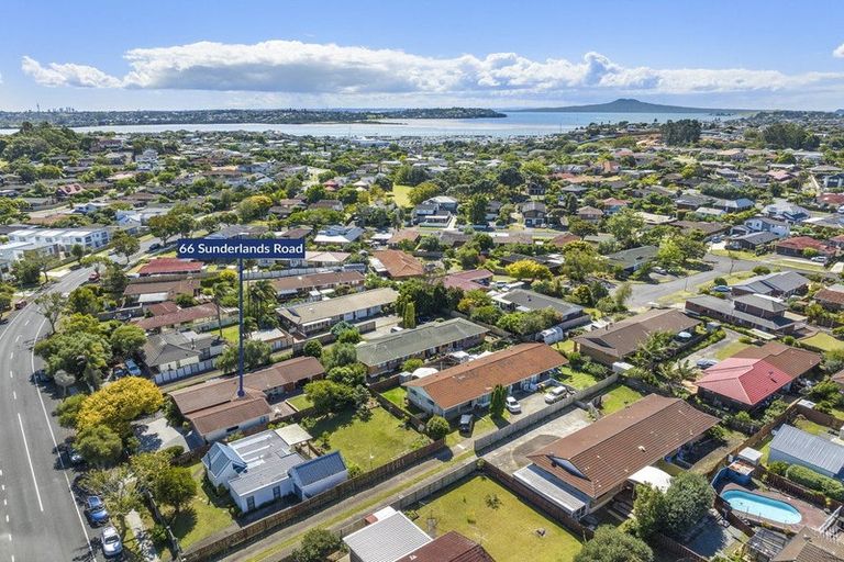Photo of property in 66 Sunderlands Road, Half Moon Bay, Auckland, 2012