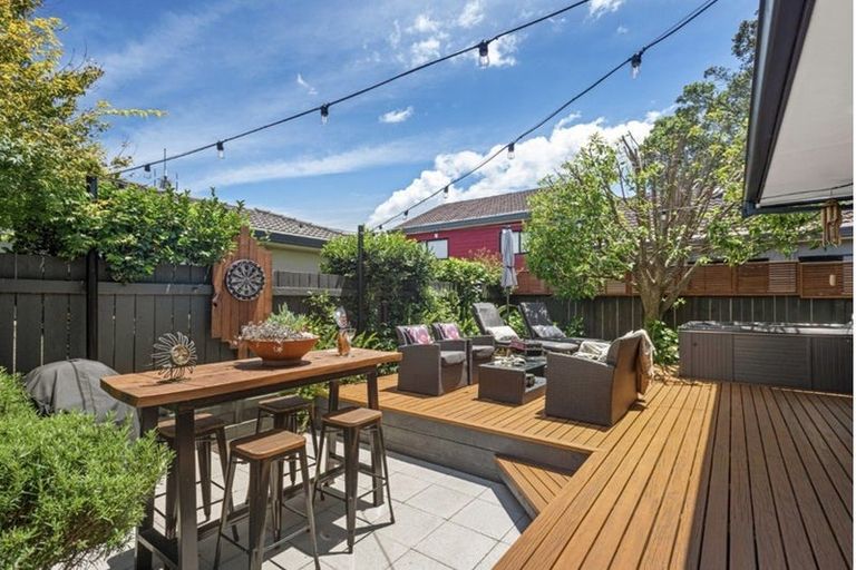 Photo of property in 11 Brinkley Road, Otumoetai, Tauranga, 3110