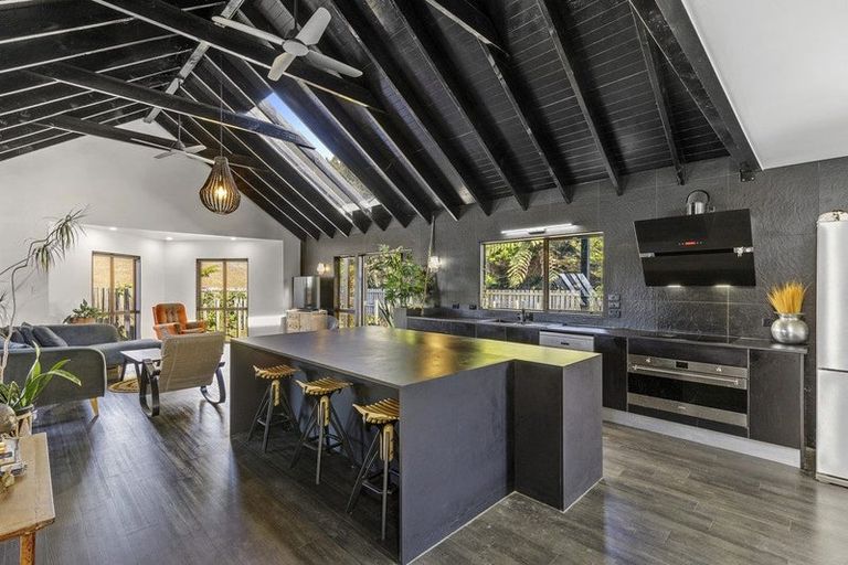 Photo of property in 95 Sweetacres Drive, Belmont, Lower Hutt, 5010