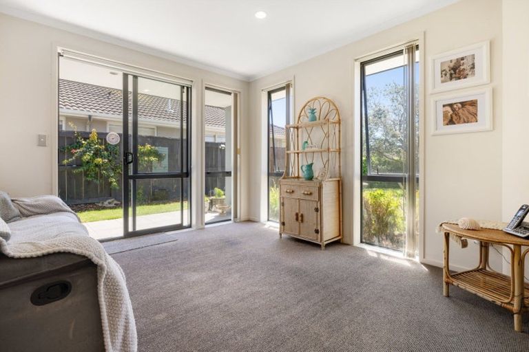 Photo of property in 102 Doncaster Drive, Papamoa Beach, Papamoa, 3118