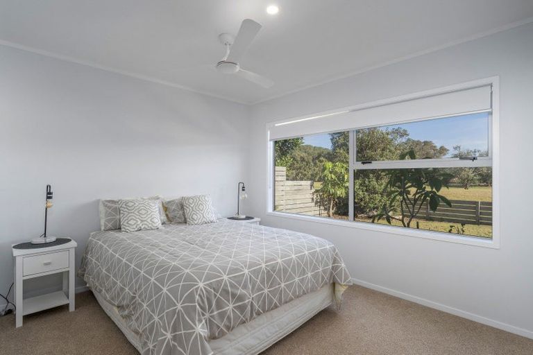 Photo of property in 127 The Fairway, Matarangi, Whitianga, 3592