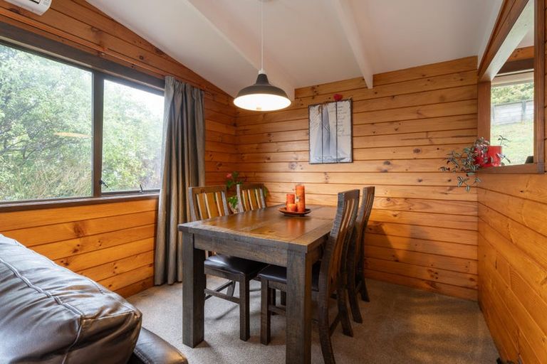 Photo of property in 6 Buccaneer Place, Grenada Village, Wellington, 6037