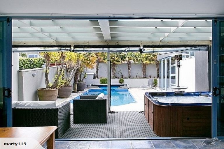 Photo of property in 2 Maniapoto Grove, Waipahihi, Taupo, 3330