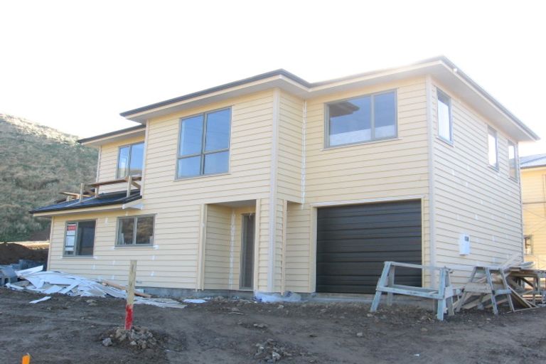 Photo of property in 22 Gifford Grove, Churton Park, Wellington, 6037