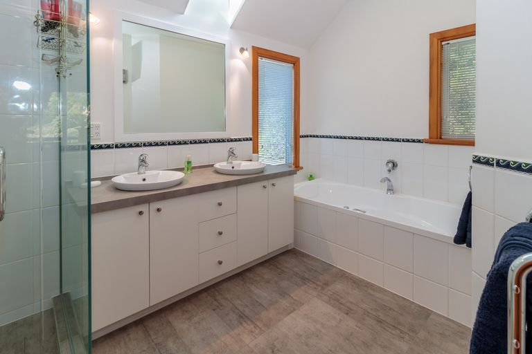 Photo of property in 33 Northview Crescent, Belleknowes, Dunedin, 9011