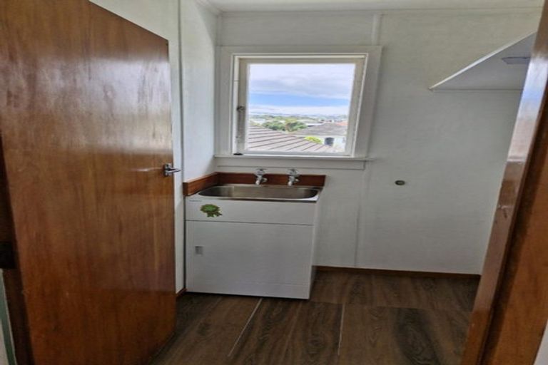 Photo of property in 32 Hine Street, New Plymouth, 4310