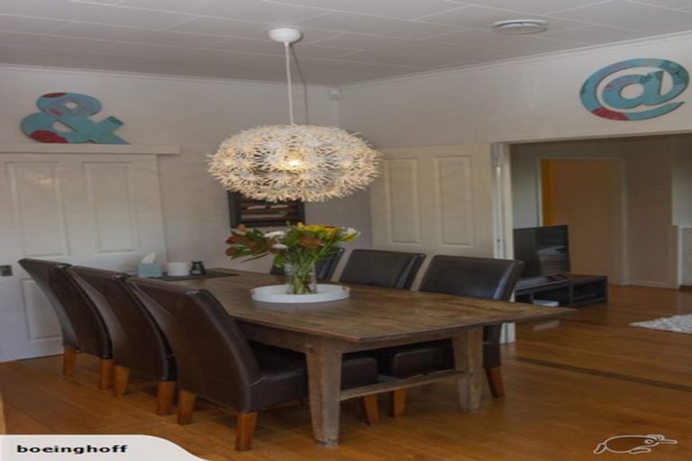 Photo of property in 6 Willowbrook Place, Titirangi, Auckland, 0604