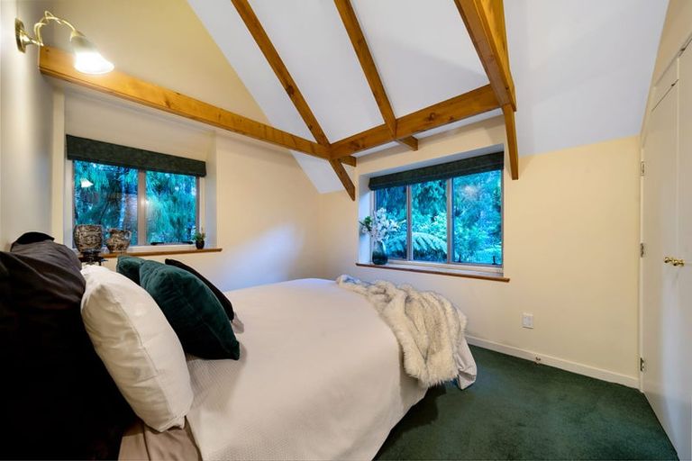 Photo of property in 19 Fawcett Road, Laingholm, Auckland, 0604