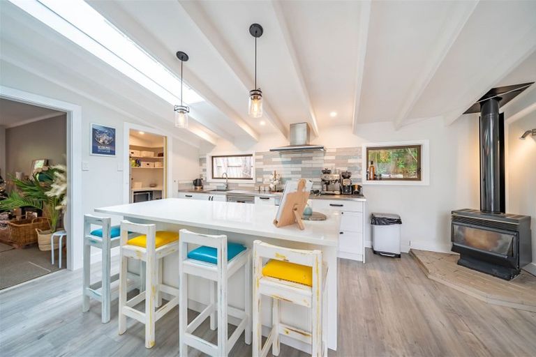 Photo of property in 38 Jocelyn Crescent, Pinehaven, Upper Hutt, 5019