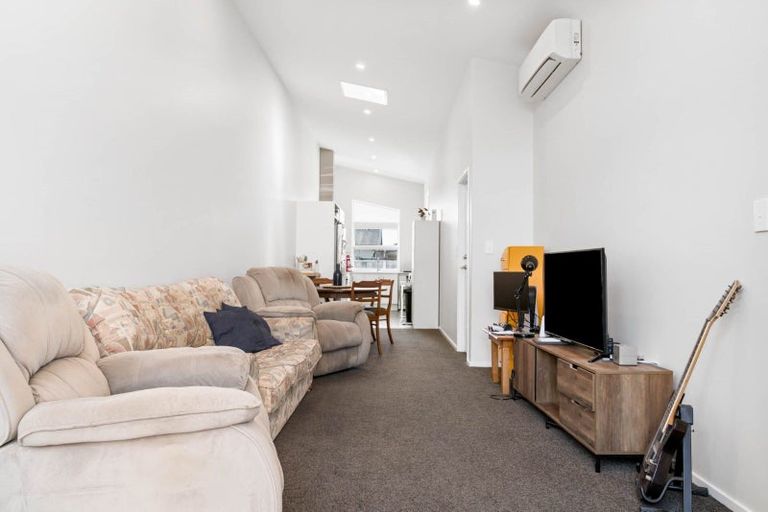 Photo of property in 18b Komata Crescent, Papamoa Beach, Papamoa, 3118