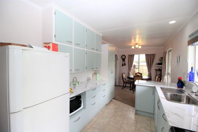 Photo of property in 19 Bowen Street, Woodville, 4920